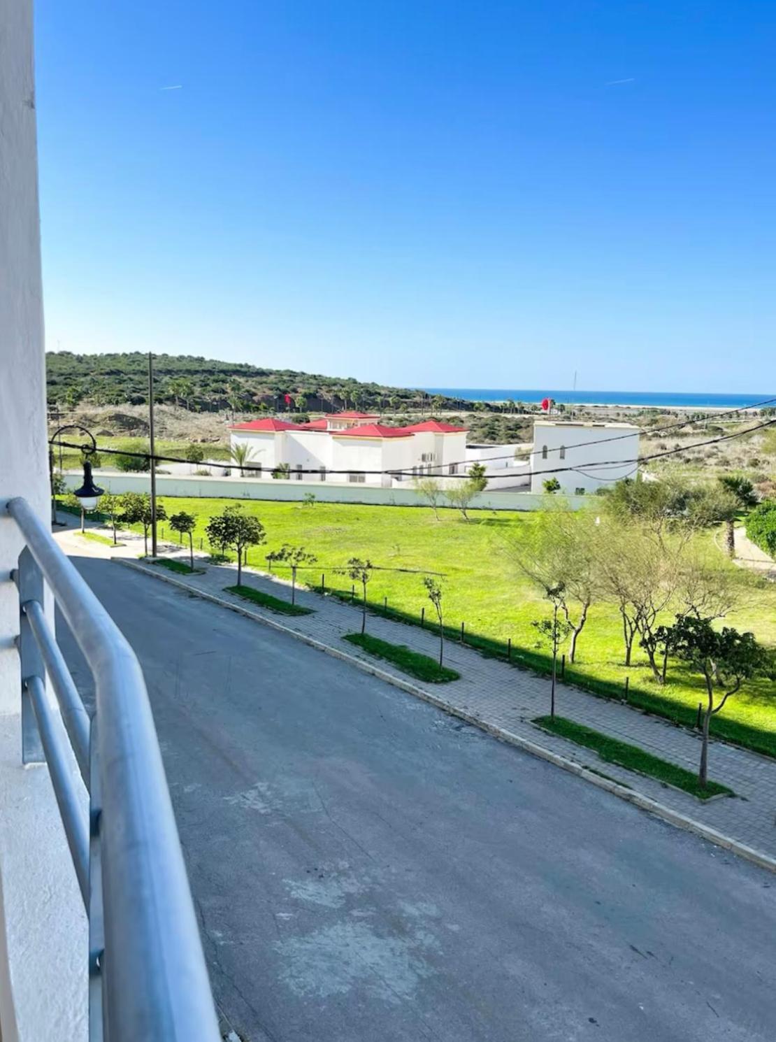 Elegant Appartement Avec Un Acces Piscine Jardin Parking Sous-Sol Et Wifi Haut Debit Fibre Optique Танжер Экстерьер фото